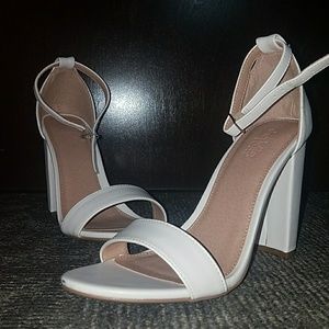 White Heels-NEVER WORN